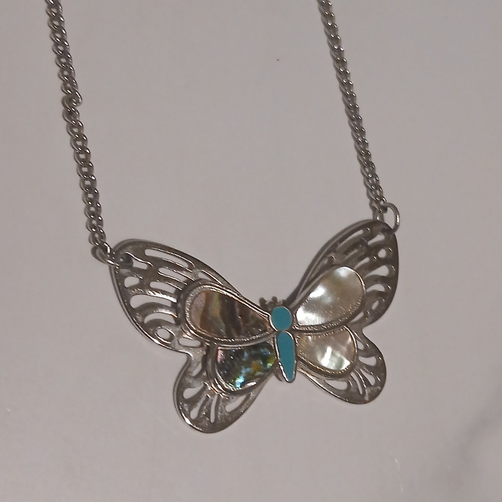 Butterfly In Flight Abalone Amway Artistry Necklace 18"
